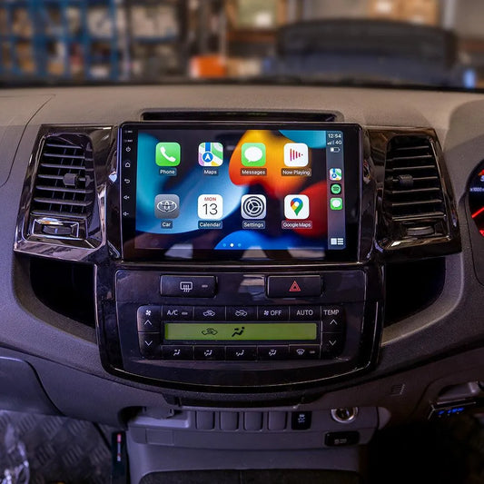 Écran CarPlay Toyota Hilux intégré tableau de bord