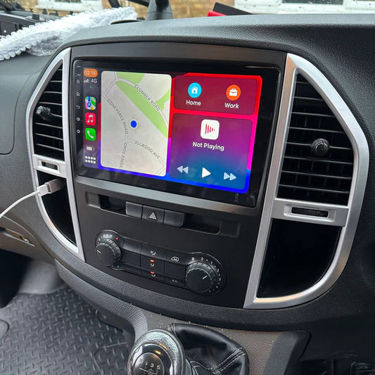Écran CarPlay Mercedes Vito w447 intégré tableau de bord