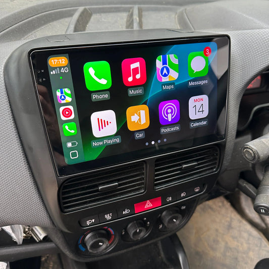 Écran CarPlay Fiat Doblo intégré tableau de bord