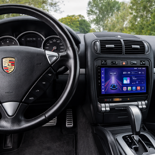 Écran CarPlay Porsche Cayenne intégré tableau de bord