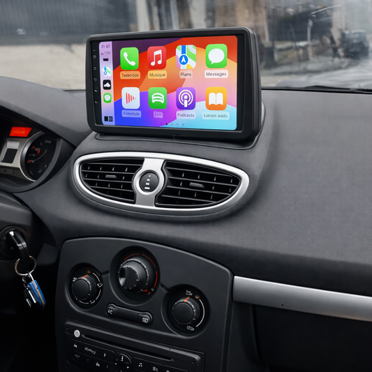Écran CarPlay Renault Clio 3 intégré tableau de bord