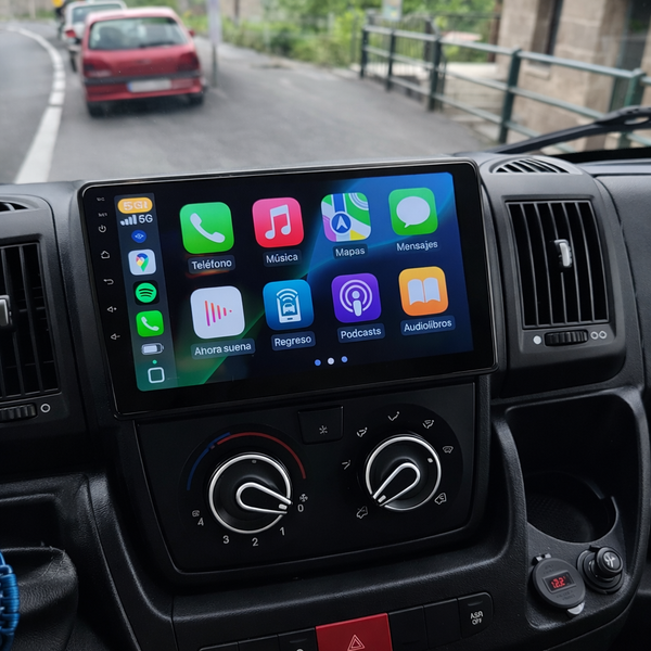 Écran CarPlay Fiat Ducato intégré tableau de bord