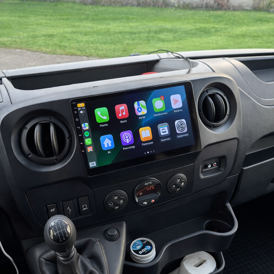 Écran CarPlay Nissan NV400 intégré tableau de bord