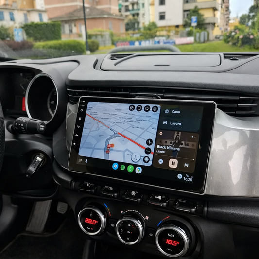 Écran CarPlay Alfa Romeo Giulietta intégré tableau de bord