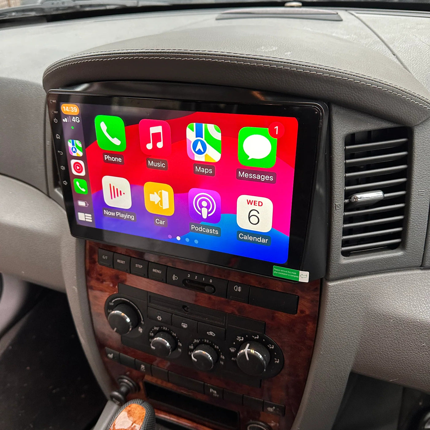 CarPlay Jeep Grand Cherokee II (2004-2009) — image 1
