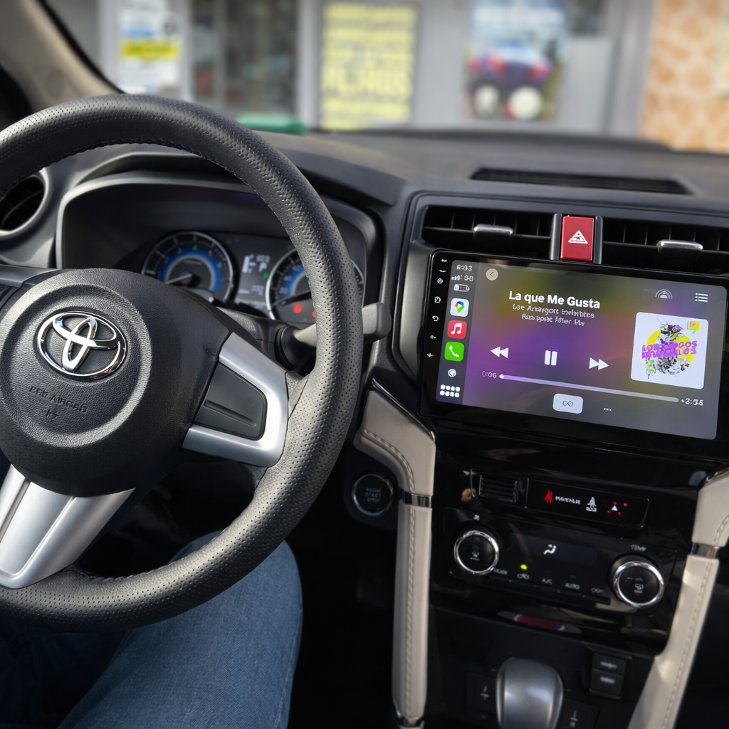 Écran CarPlay Toyota Rush intégré tableau de bord