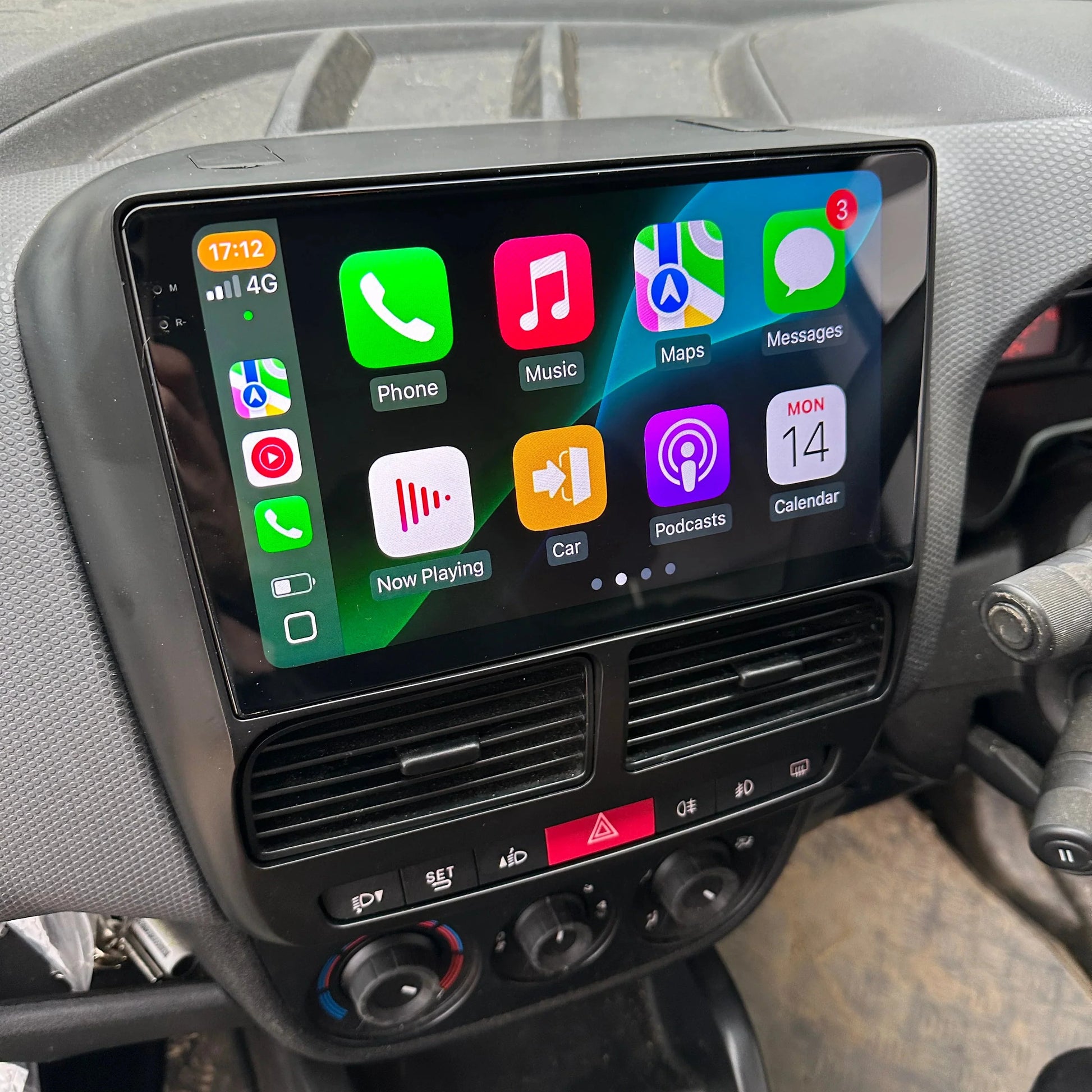 Écran CarPlay Fiat Doblo intégré tableau de bord